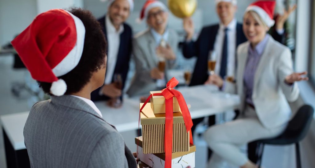 6 Christmas Gift Ideas to Inspire and Appreciate Your Employees in 2024